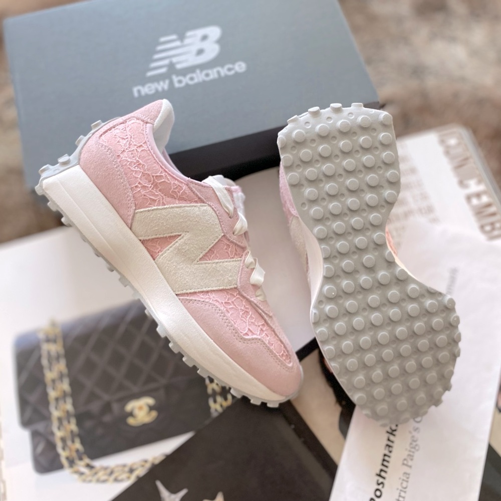 New Balance 327 Sneakers - Picture 4 of 15